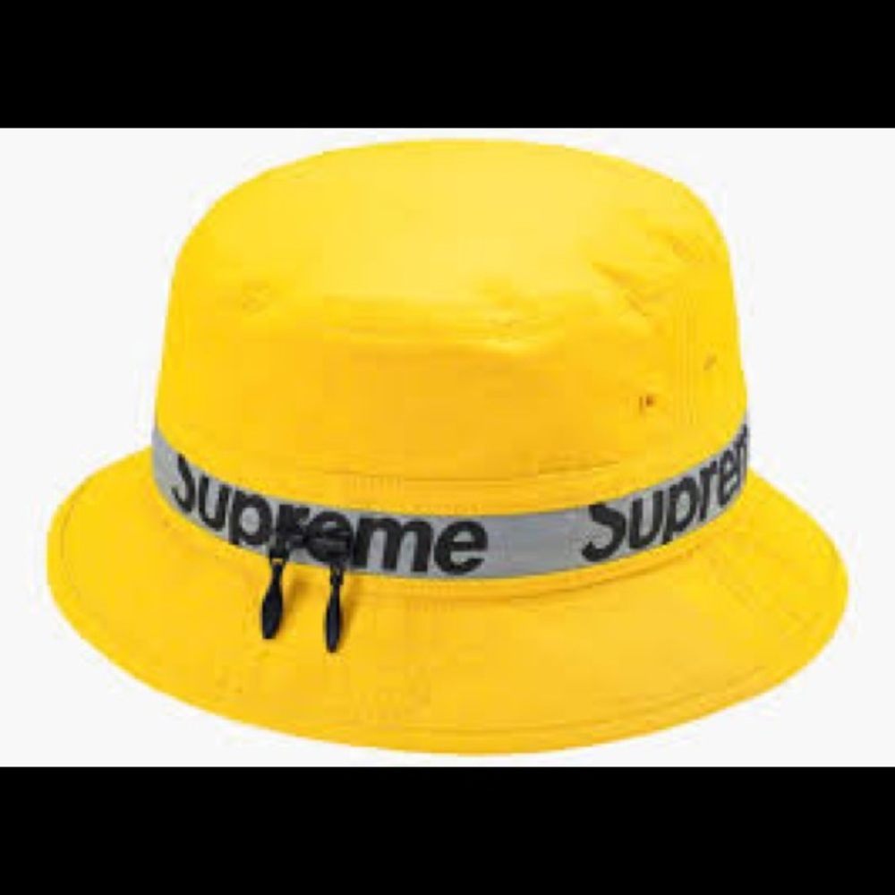 Supreme Bucket hat
